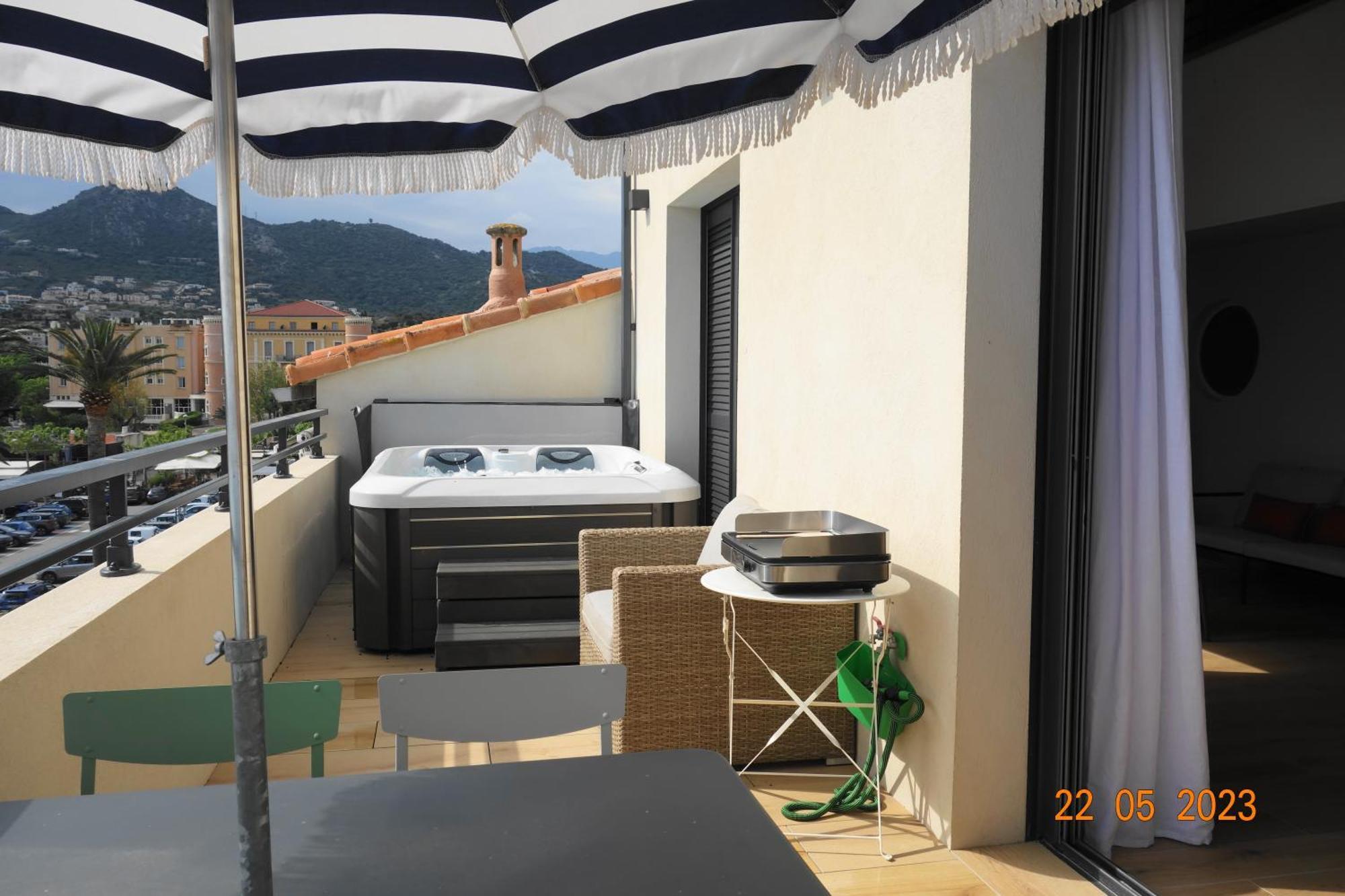 Appartement L'Ambre à LʼÎle-Rousse Extérieur photo